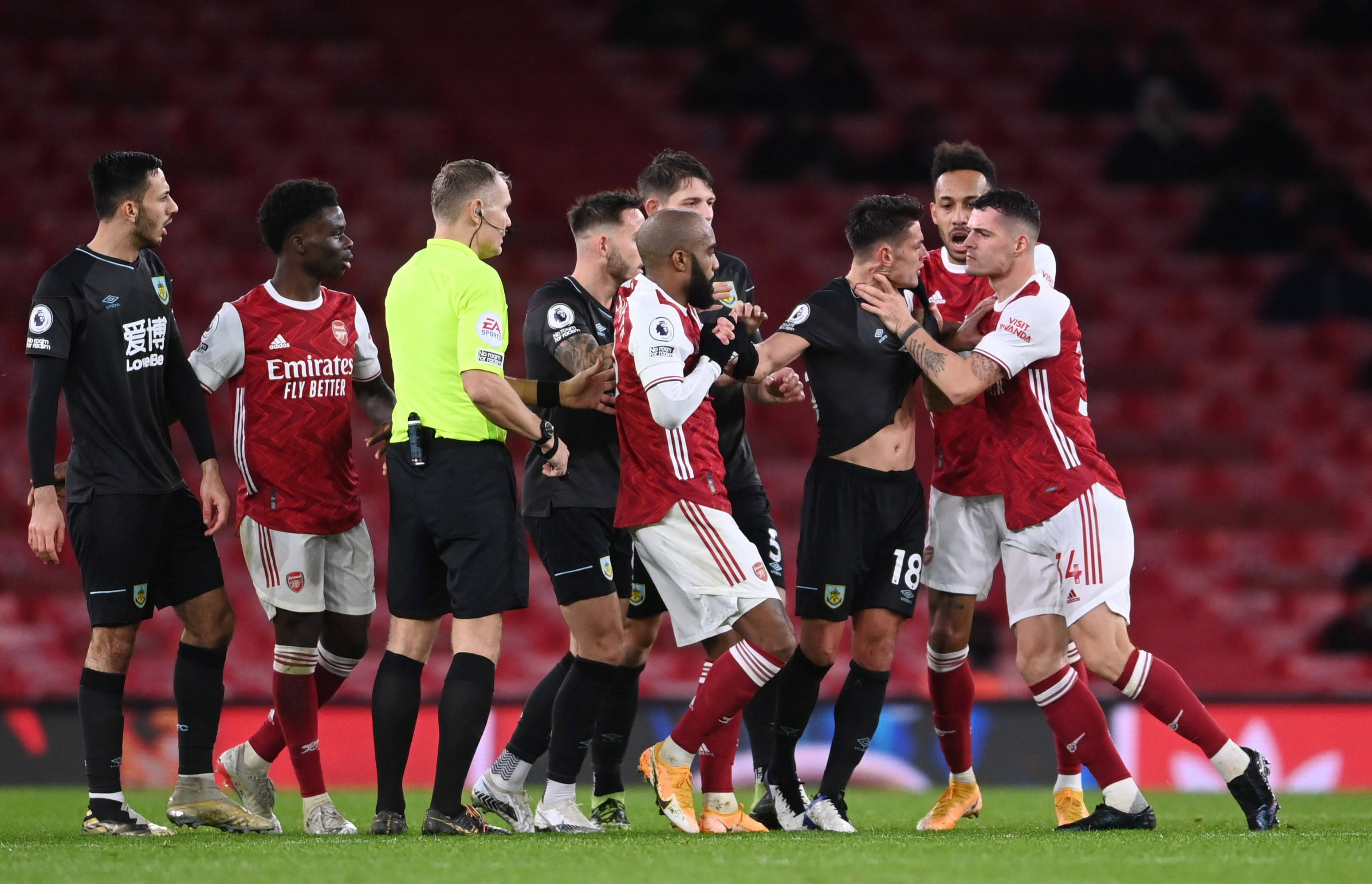 球与防守强 球与防守强